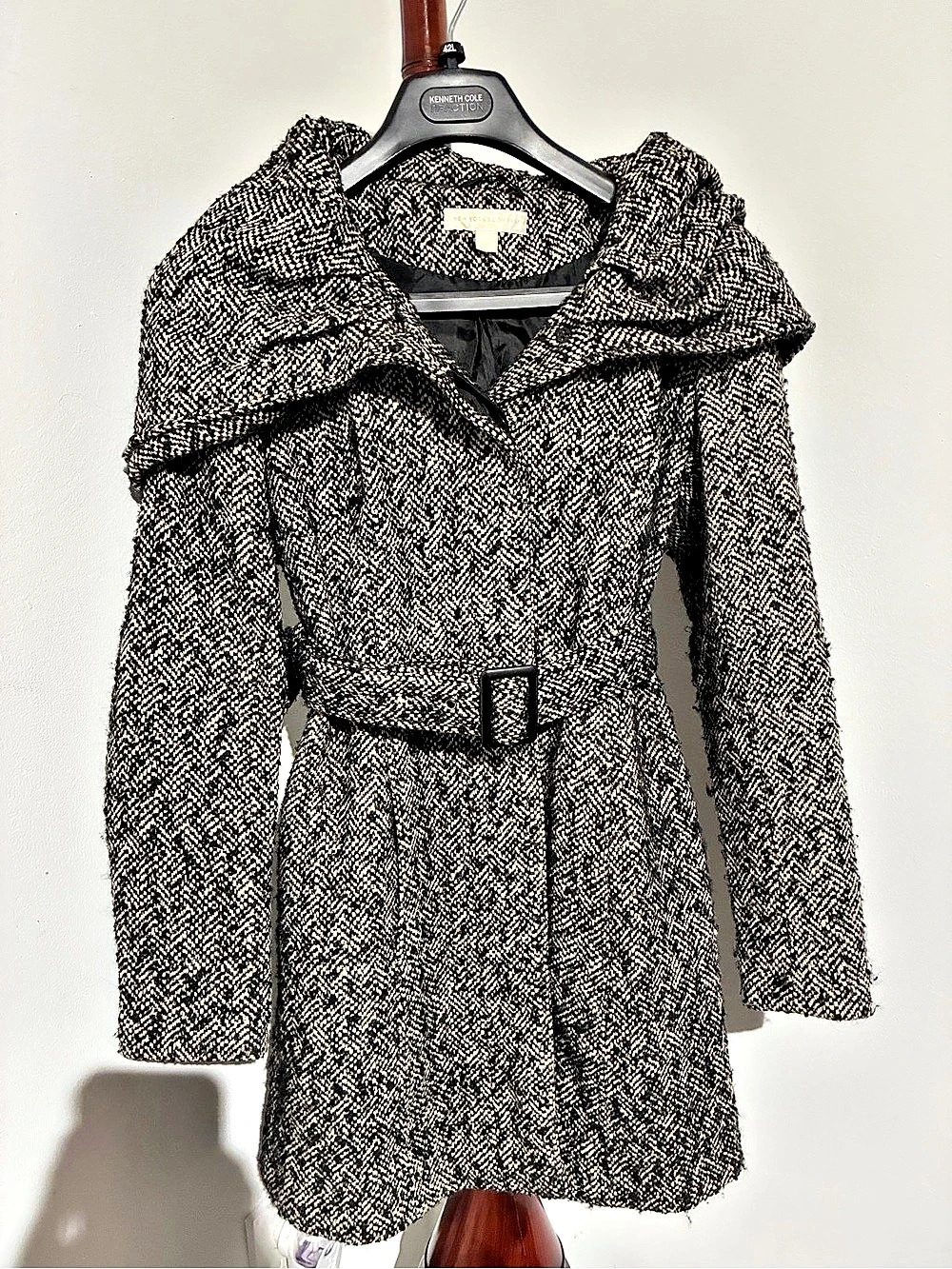 New York & Company Women's Hooded Belted Coat in Black & White Like New